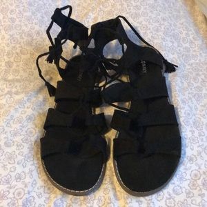 Gladiator black sandals